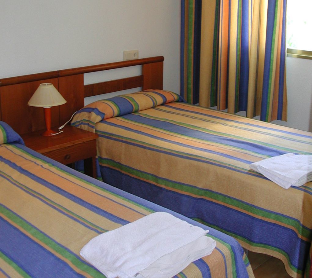 Apartamentos Torre Gerona Benidorm Luaran gambar
