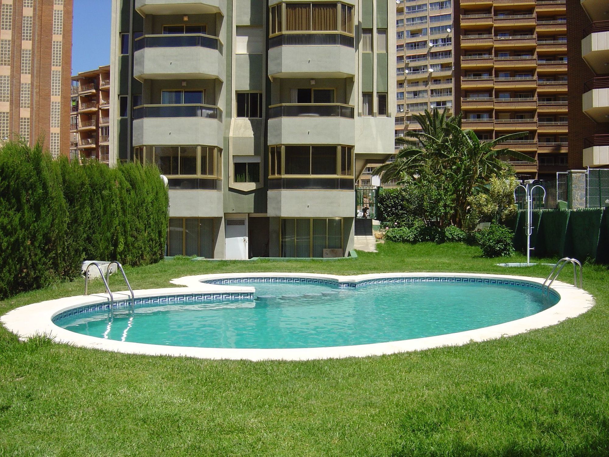 Apartamentos Torre Gerona Benidorm Luaran gambar